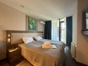 Cozy Apartments with Mountain View Adlia street